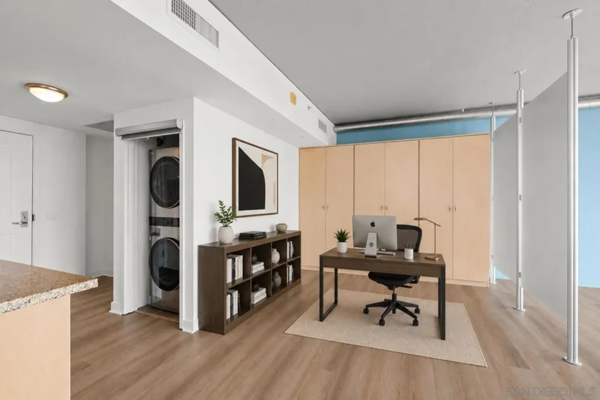 1080 Park Boulevard #913 photo 2