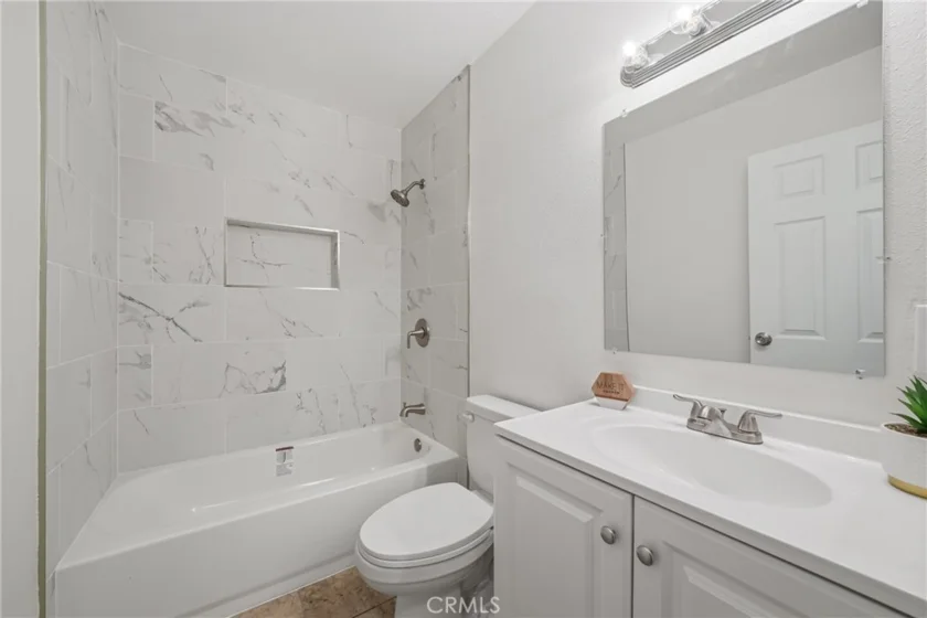 3469 Columbia photo 5