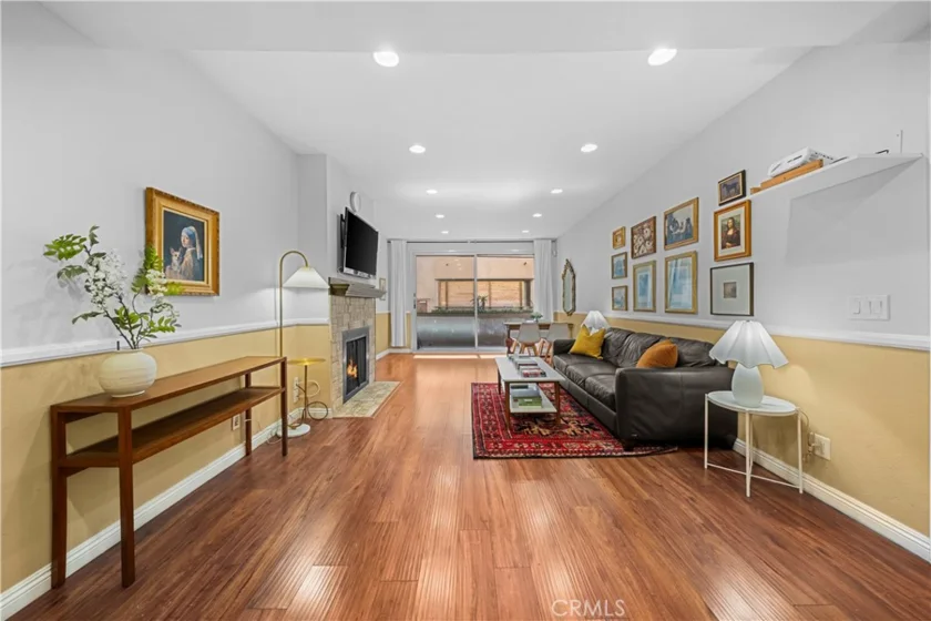 1509 Greenfield Avenue #106 photo 3