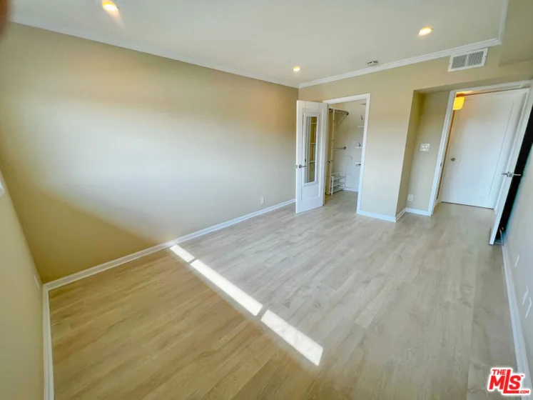 1250 N Kings Road #506 photo 25