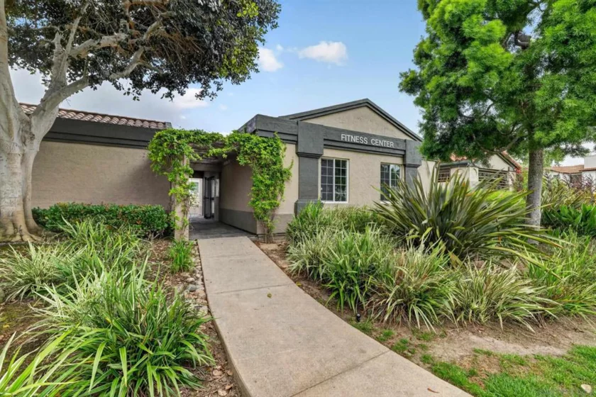 7545 Charmant Drive #1301 photo 22