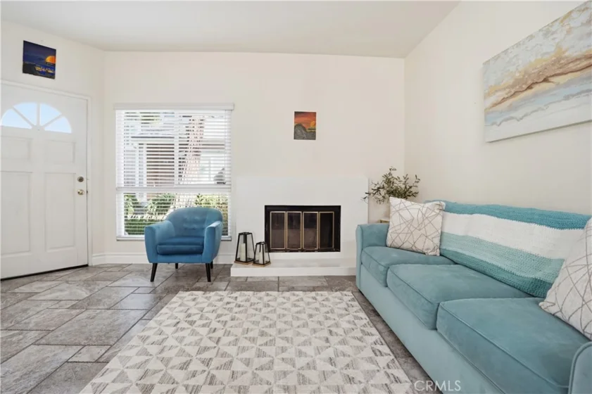 48 Monroe photo 14