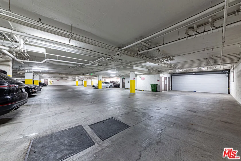 5057 Maplewood Avenue #PH4 photo 27
