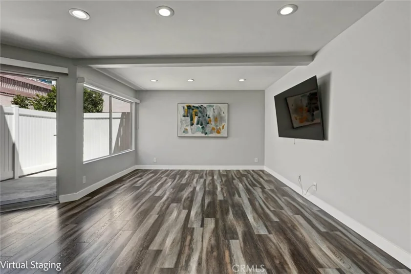 7924 Woodman Avenue #22 photo 31