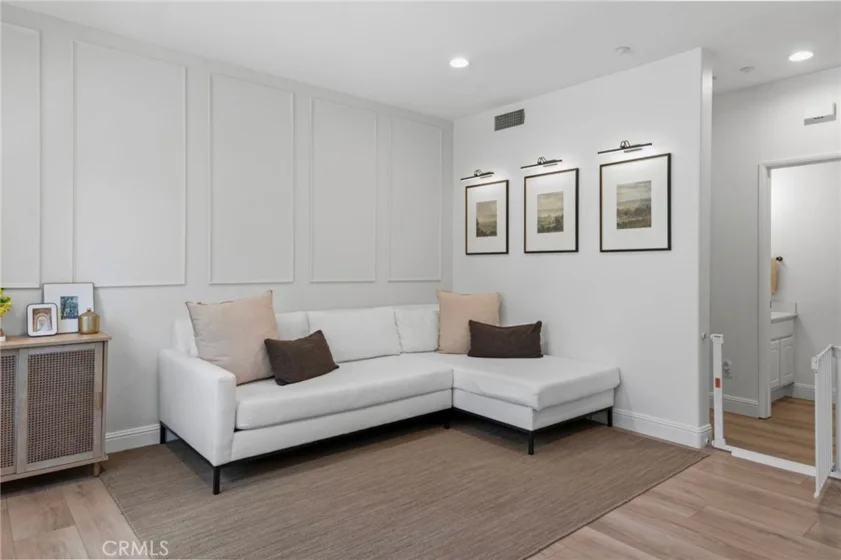 2 Corbin Street photo 5