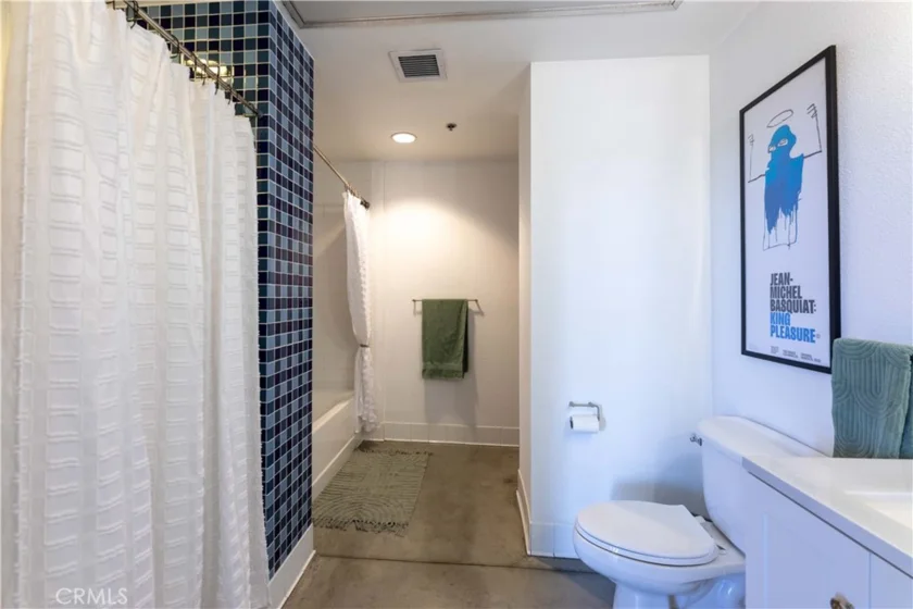 835 Locust Avenue #419 photo 36