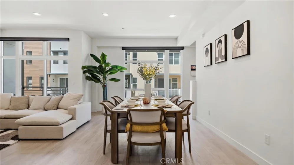 15 S Chapel Avenue #B photo 28
