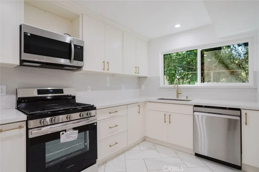 8740 Willis Avenue #6 photo 23