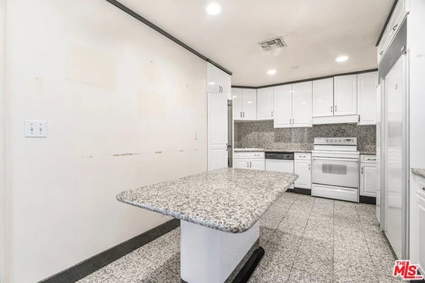 1155 N La Cienega Boulevard #PH 4 photo 11