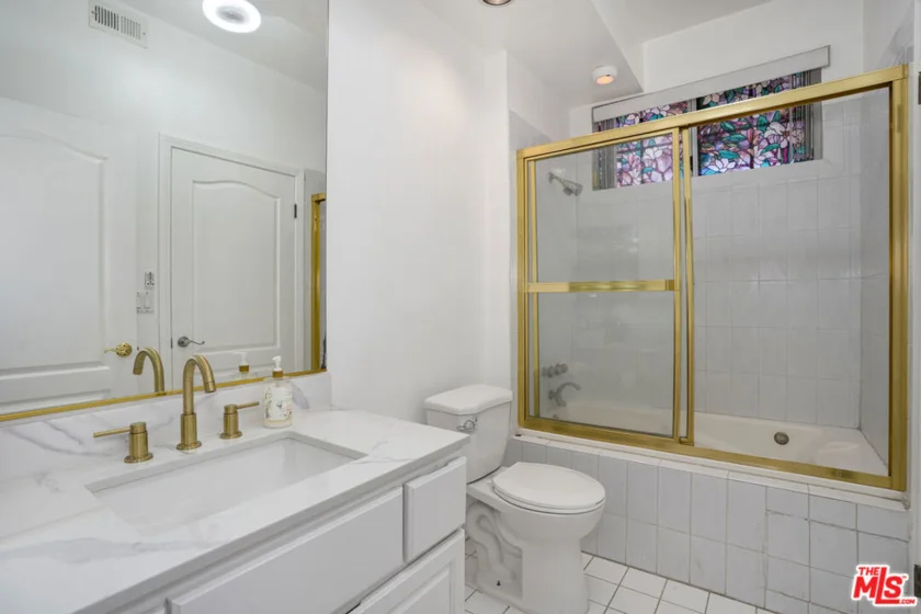 10630 Eastborne Avenue #306 photo 29