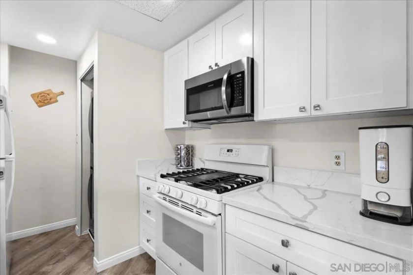 2916 Elm Tree Court photo 8