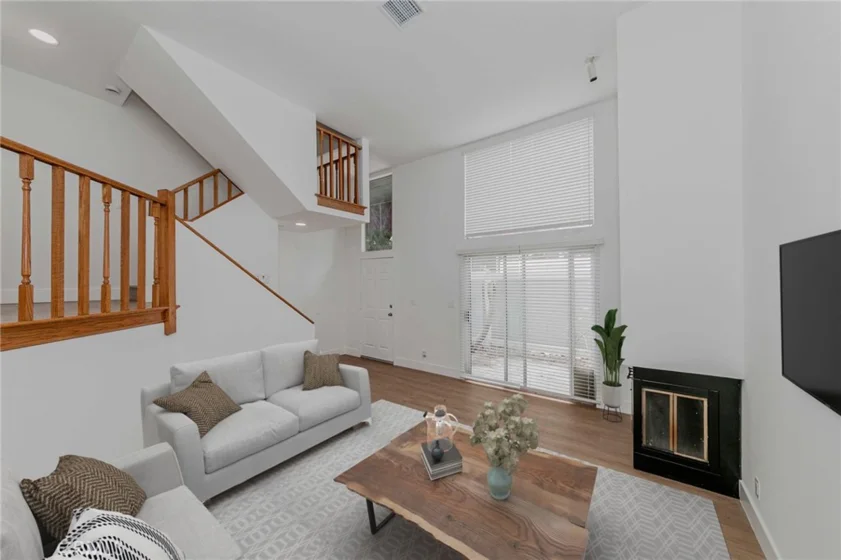 1929 E Washington Boulevard #2 photo 1