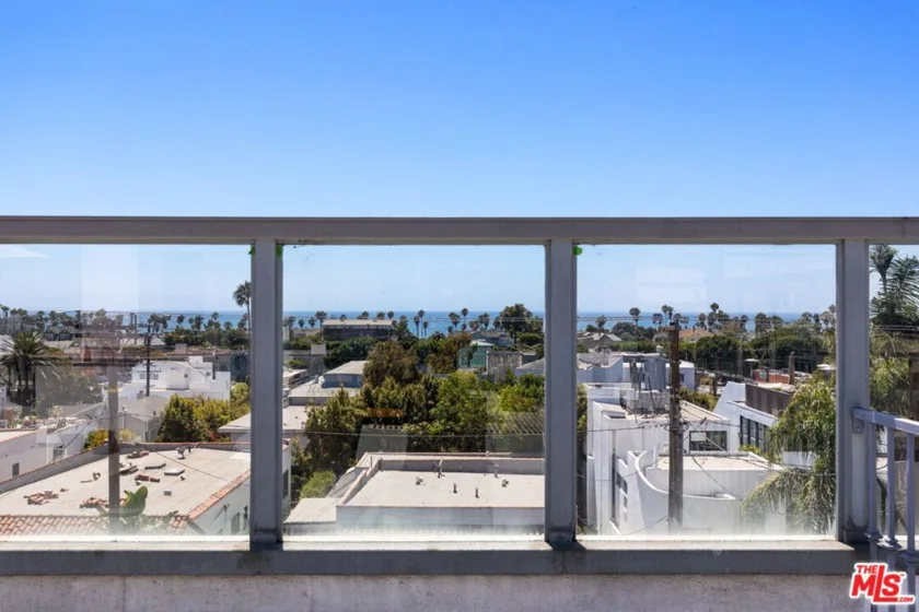 2431 3rd Street #7 photo 18
