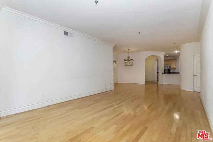 10364 Almayo Avenue #103 photo 12