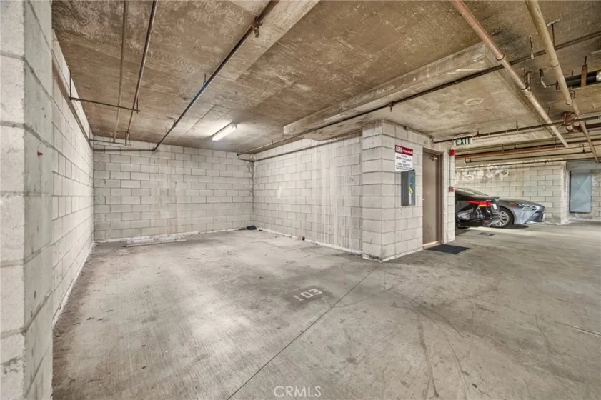 87 S Allen Avenue #103 photo 31