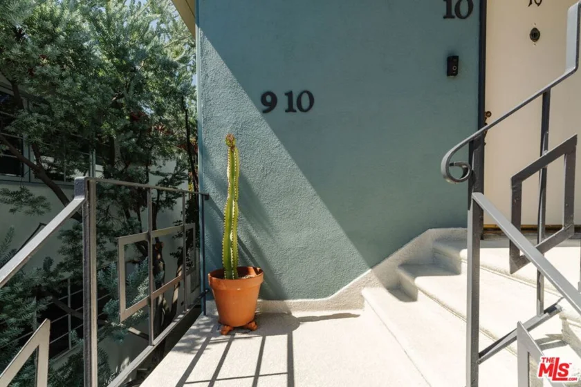 4501 Finley Avenue #10 photo 38