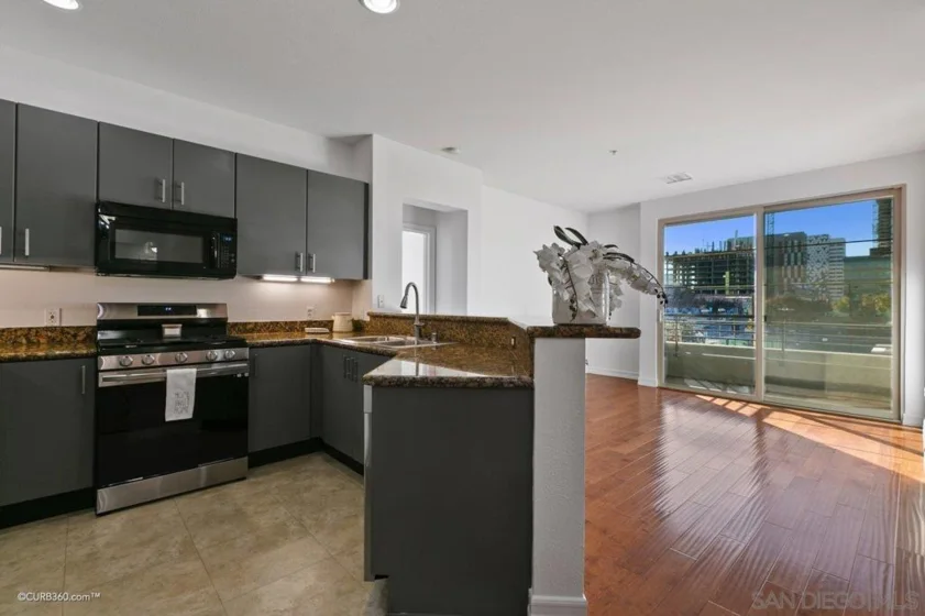 1400 Broadway #1306 photo 1
