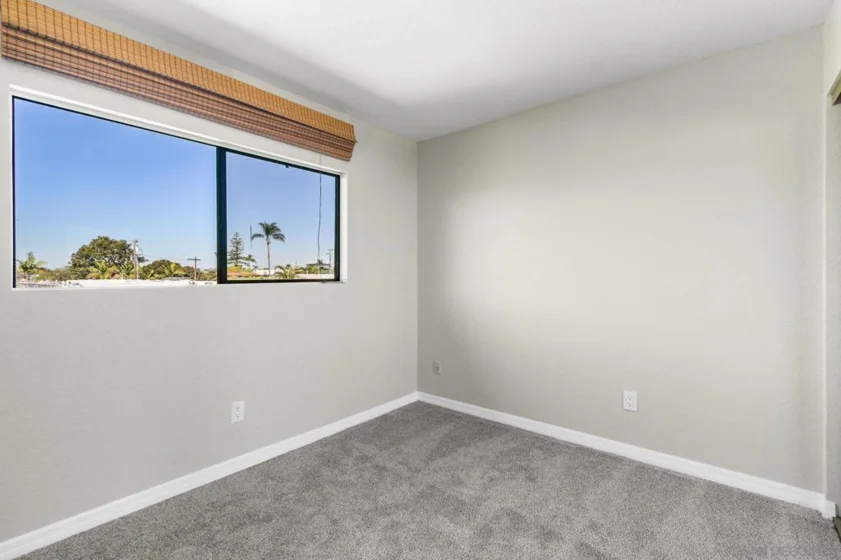 835 E Avenue #B photo 20