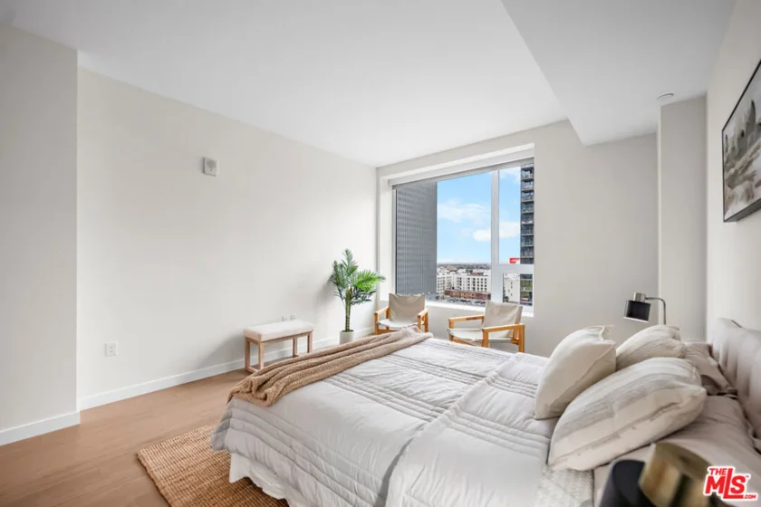 1050 S Grand Avenue #1303 photo 19