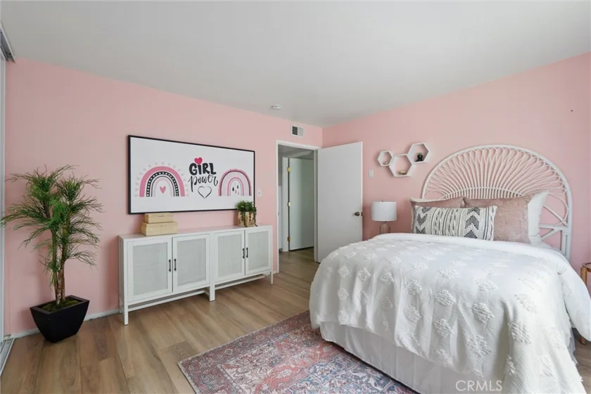 372 E Carroll Park #201 photo 9