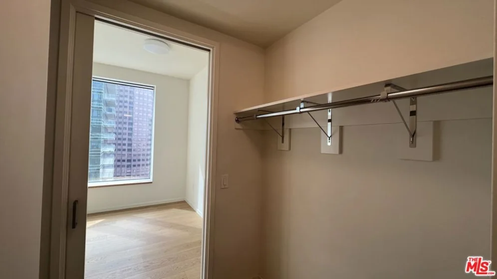 889 Francisco Street #807 photo 47
