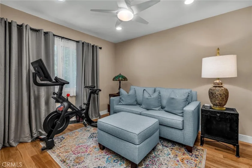 21555 Burbank Boulevard #47 photo 11