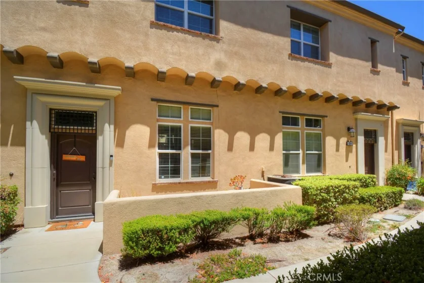 4452 Owens #105 photo 1
