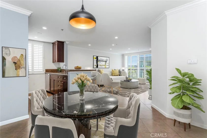 7320 Hawthorn Avenue #102 photo 1