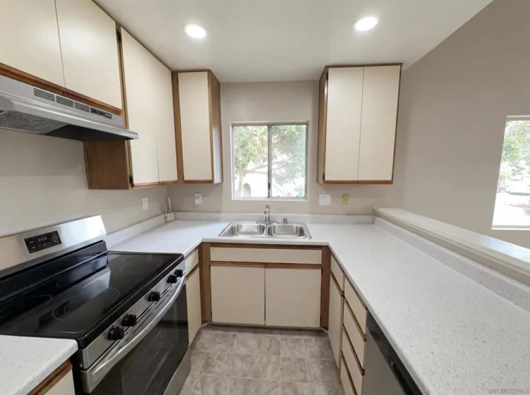 11231 Avenida De Los Lobos #H photo 9