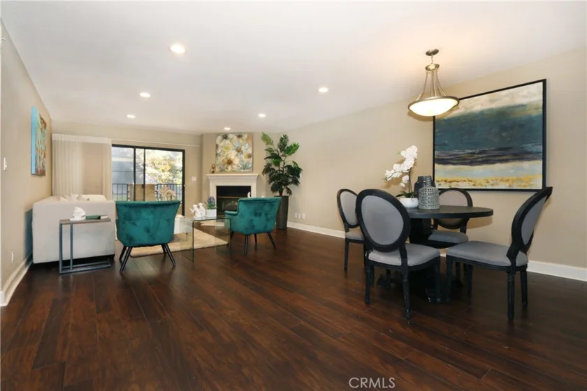 1633 S Bentley Avenue #105 photo 1