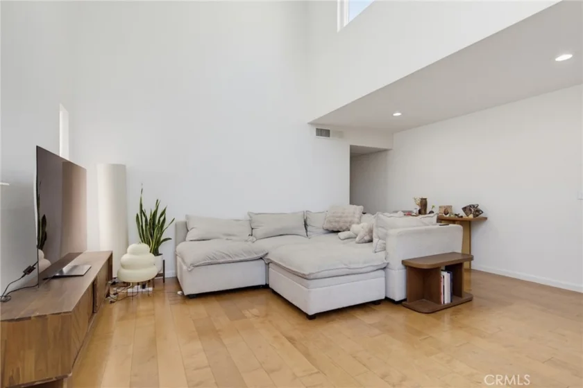 1639 Camden Avenue #301 photo 5