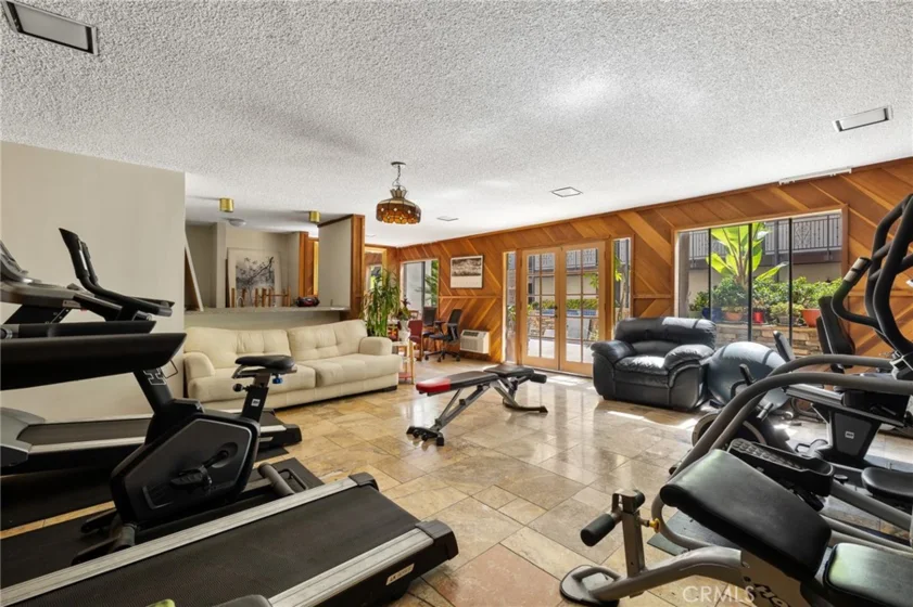 525 S Ardmore Avenue #257 photo 18