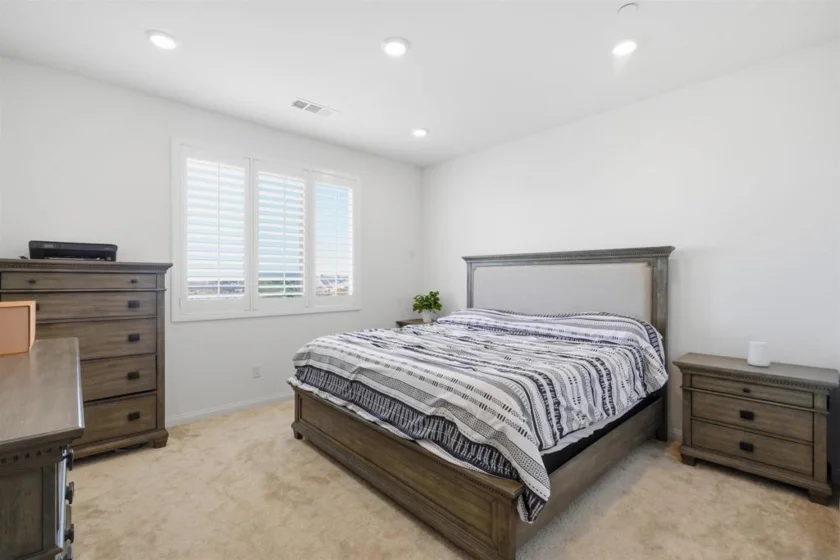 2044 Bluestone Circle photo 22