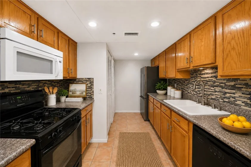 11124 Burbank Boulevard #108 photo 14