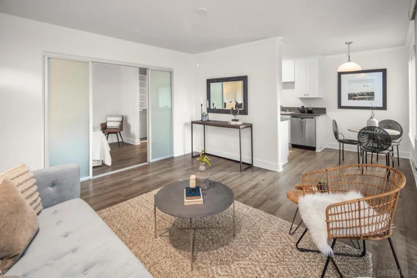 8581 Villa La Jolla Drive #N photo 2