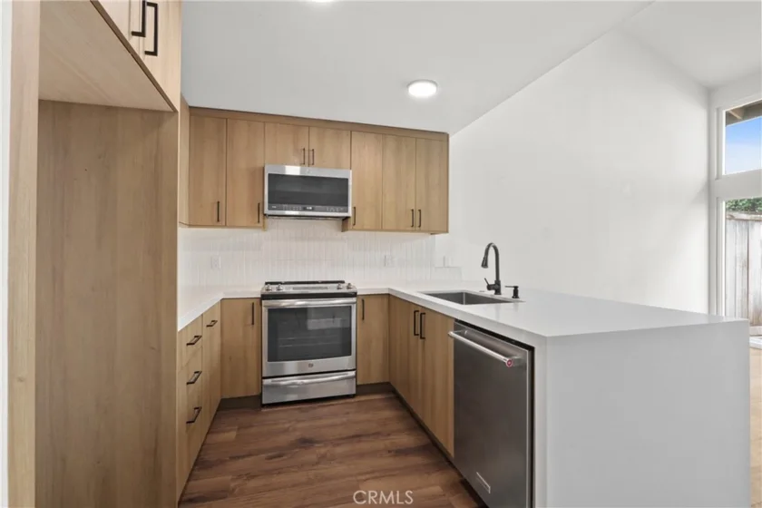 1404 N Tustin #P-3 photo 5