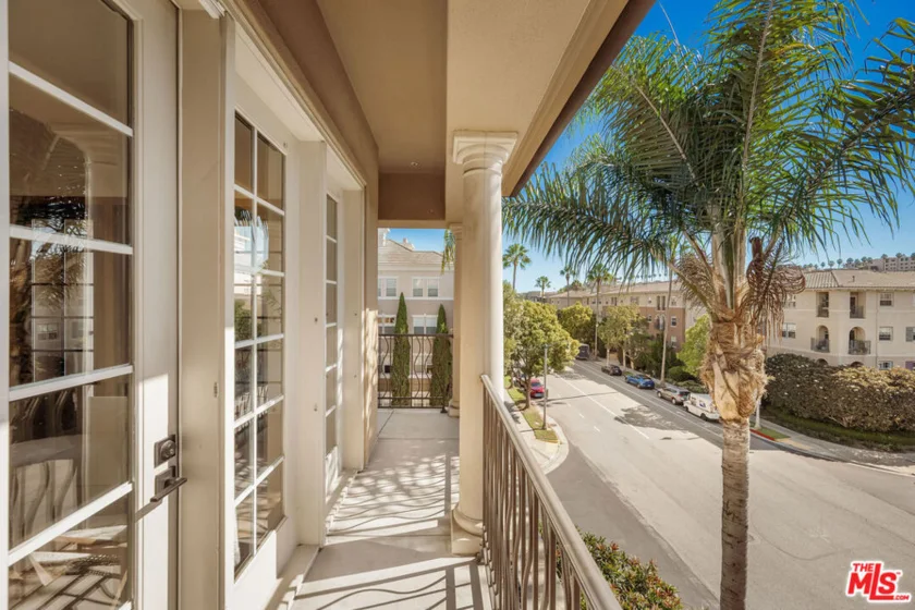 13173 Pacific #202 photo 18