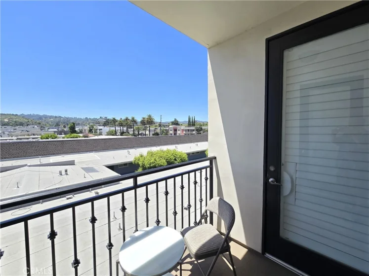 4724 Kester Avenue #409 photo 21