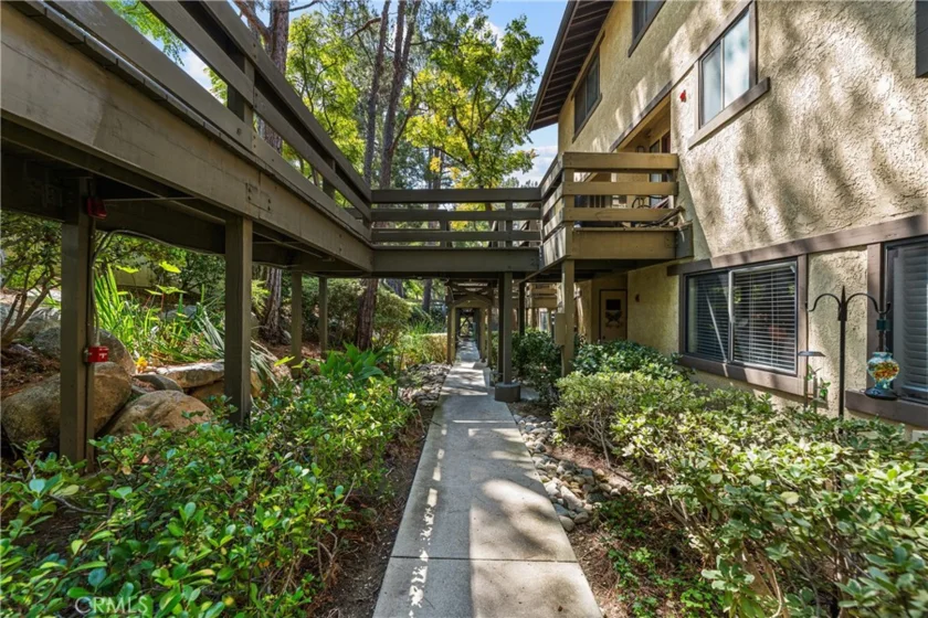 1052 Seco #104 photo 1
