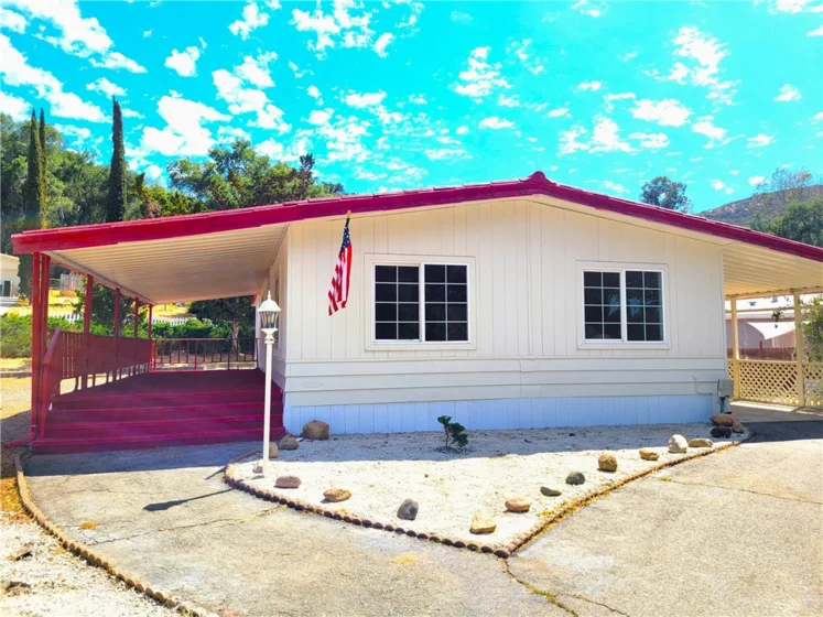 32380 Rainbow Oaks Drive photo 1