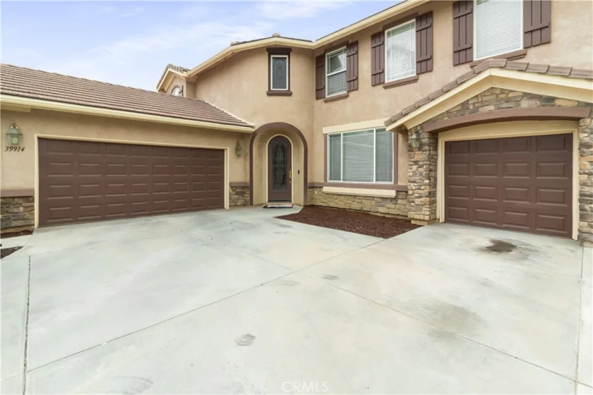 39914 Savanna Way photo