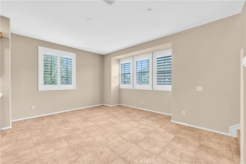 284 Tustin Field Drive photo 9