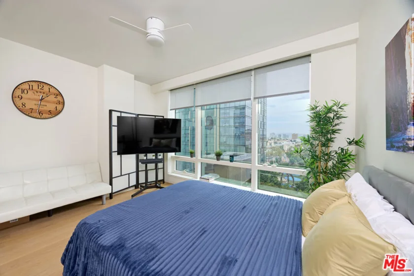 877 S Francisco Street #1220 photo 6