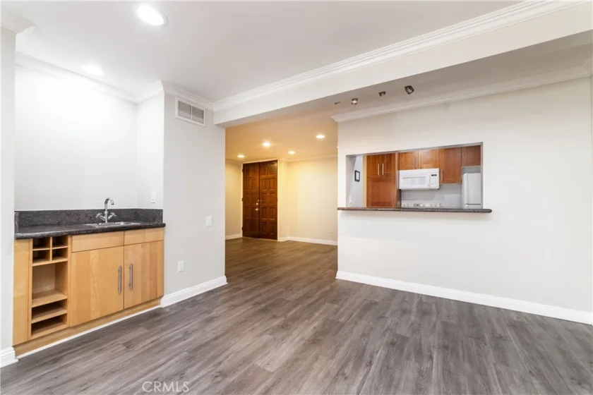 5334 Lindley Avenue #126 photo 6