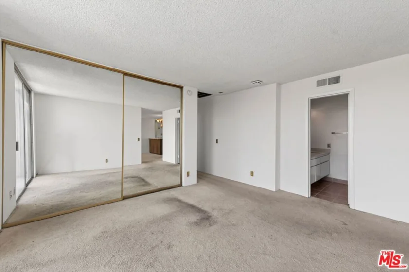 100 S Doheny Drive #719 photo 22