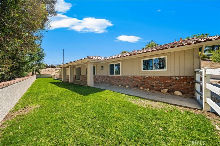 31100 Avenida Buena Suerte photo 3