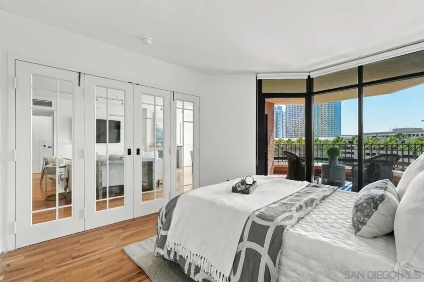 500 W Harbor Drive #504 photo 18