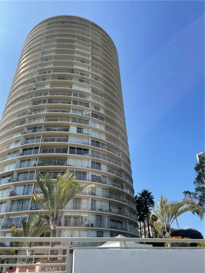 Boulevar E Ocean #1002 photo 1