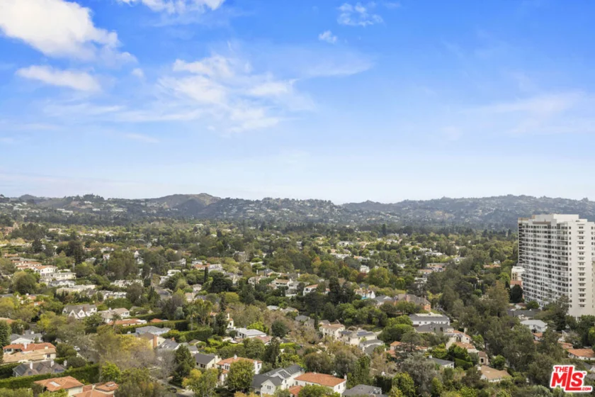 10701 Wilshire Boulevard #2202 photo 13