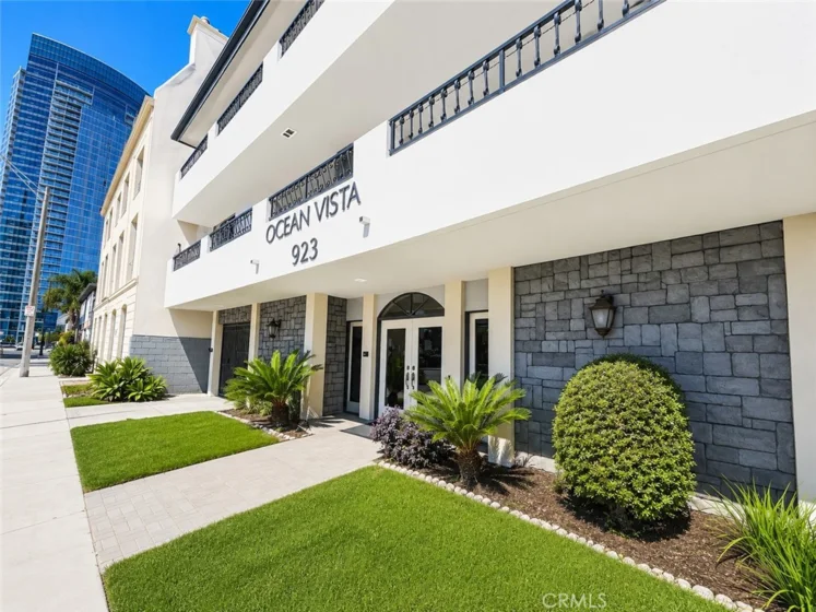 923 E Ocean #5 photo 1